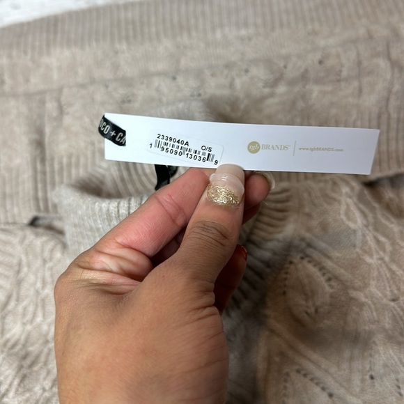 Coco Carmen sweater vest top O/S NWT - Picture 3 of 7